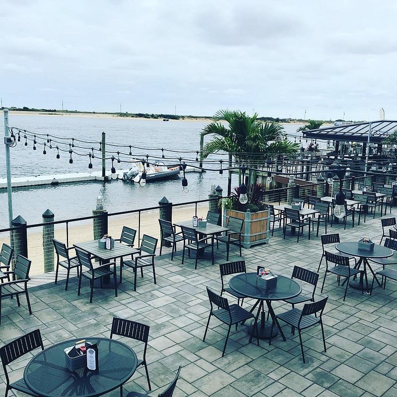 Waterfront Dining